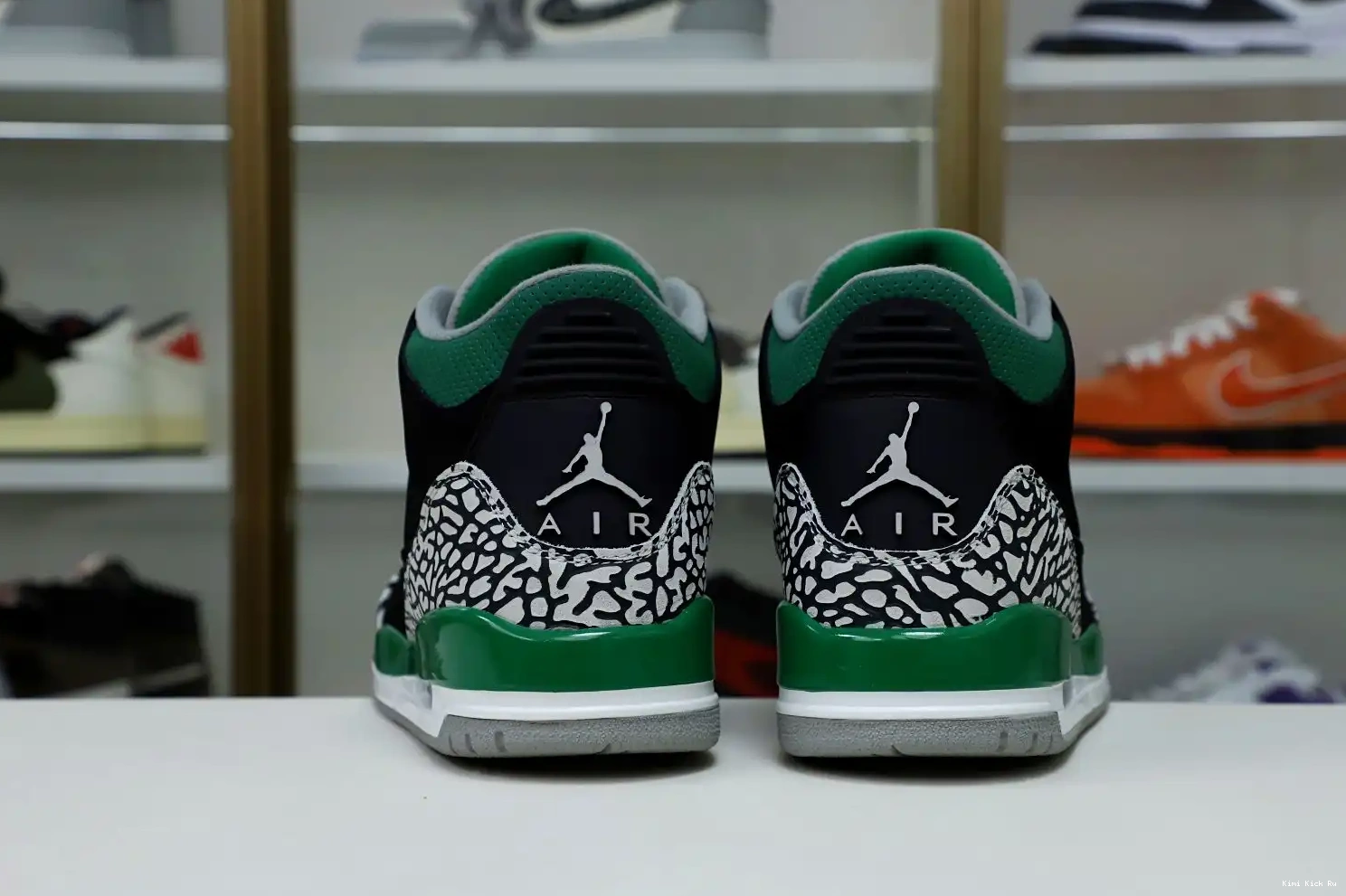 Kimikick PINE JORDAN 3 GREEN AIR 0821